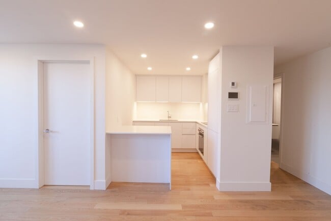 Photo - 4800 Maisonneuve Blvd W Unit 703