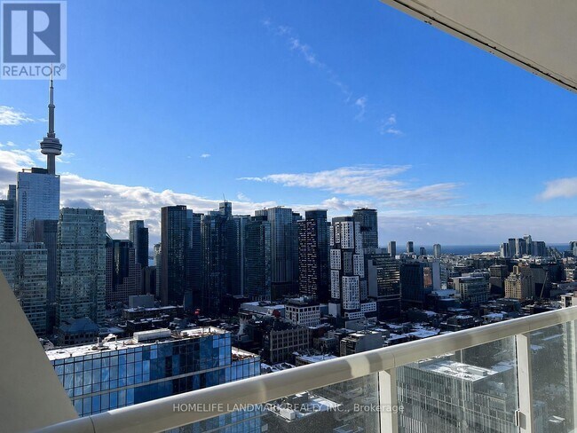 Photo - 230 Simcoe St Unit 2816