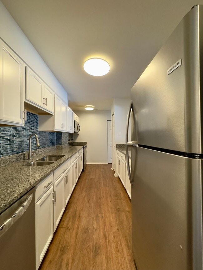 Photo - Charming 2 Bedroom/1 Bathroom Apartment in Mt Washington, MD! Unit E