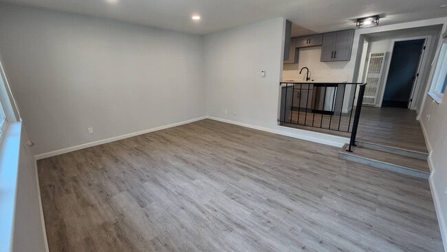 Building Photo - 579 James Ave Unit 2 Rental