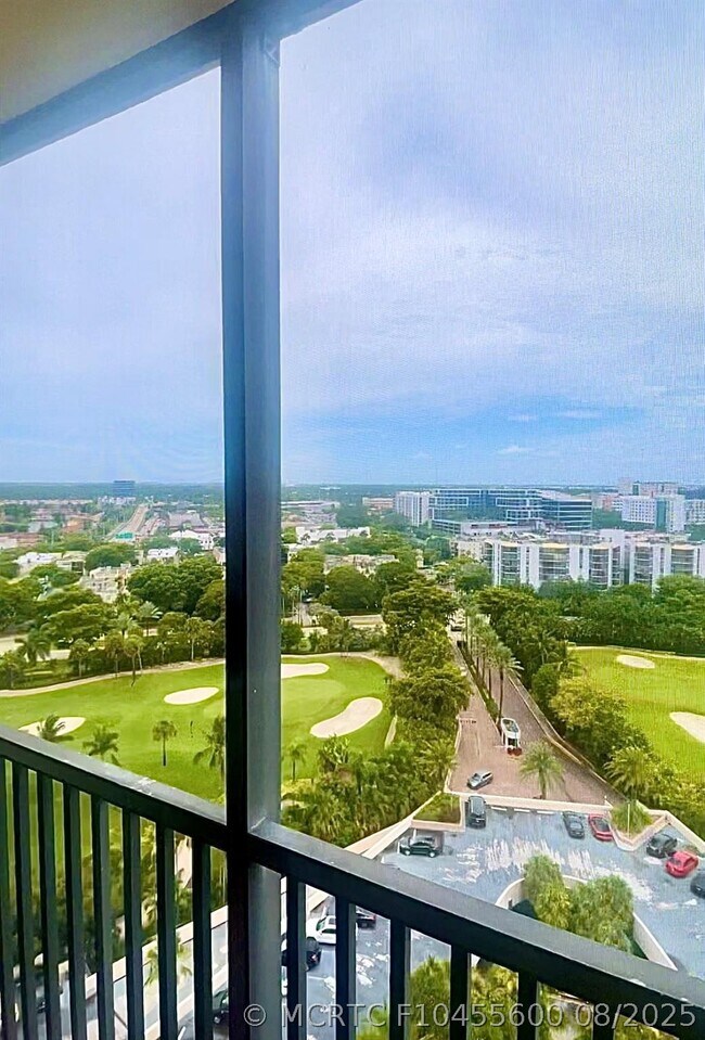 Photo - 20301 W Country Club Dr Unit 1821