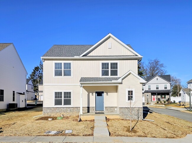 Building Photo - 398 Hensley St