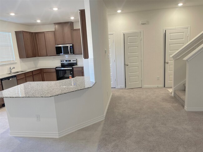 7543 Fishbowl Ln
