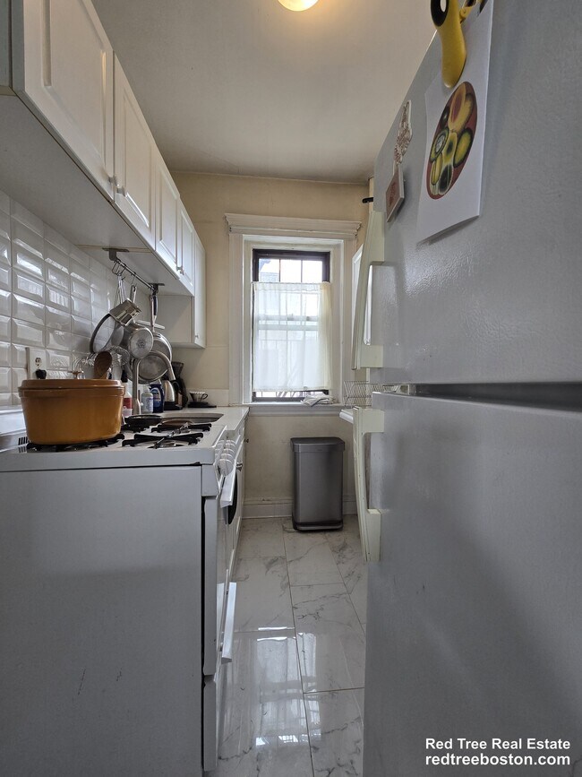 1560 Commonwealth Ave Unit 1