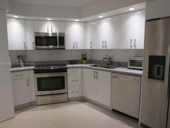 Photo - 1111 Crandon Blvd Unit C403