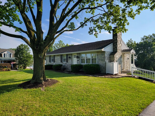 Building Photo - 2132 Kramer Mill Rd Rental