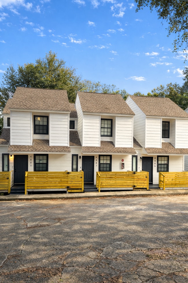 Building Photo - 4885 Old Bainbridge Rd