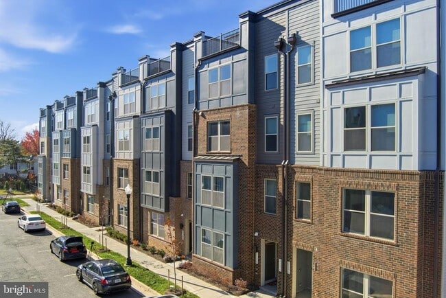 Building Photo - 2136 Glacier Rd