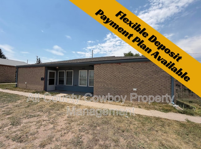 Building Photo - 142 S Cribbon Ave