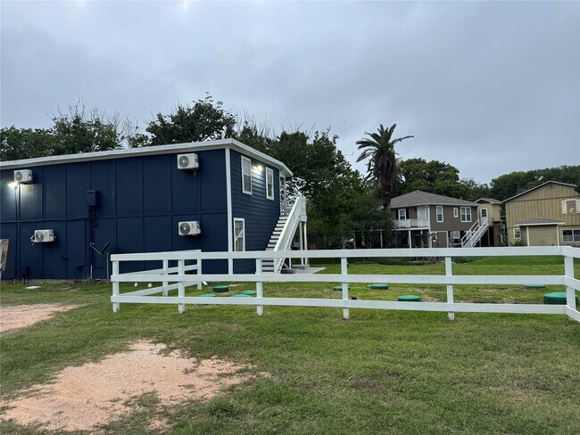 Photo - 5202 County Rd 469