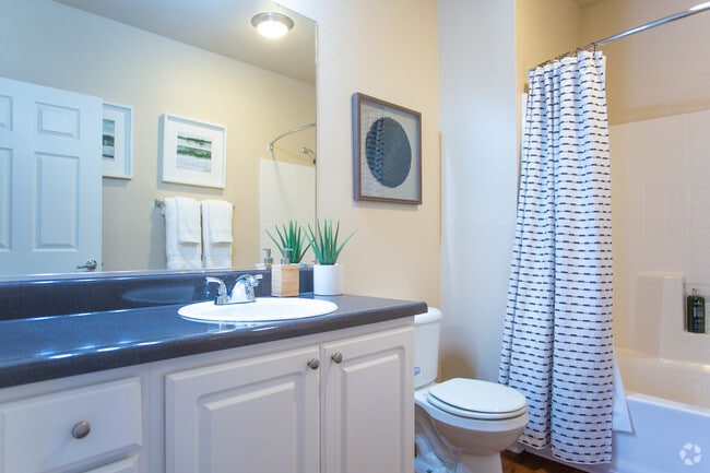 1BR, 1BA-847 SF
