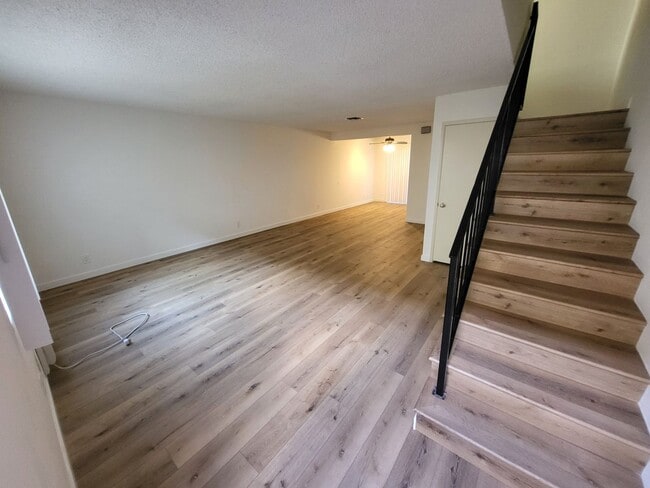 Photo - 4392 Green Ave Unit 4394