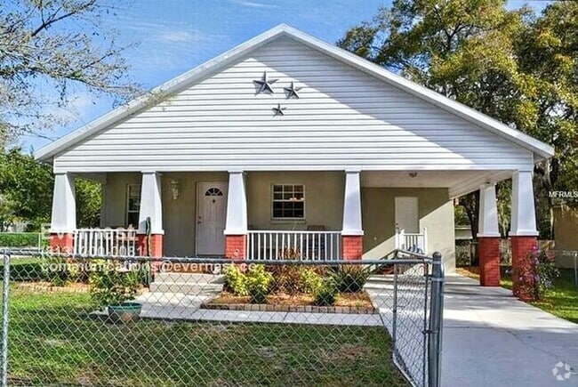 Building Photo - 909 W Yukon St Rental