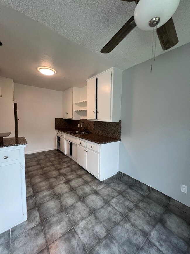 319 N Bush St Unit 4