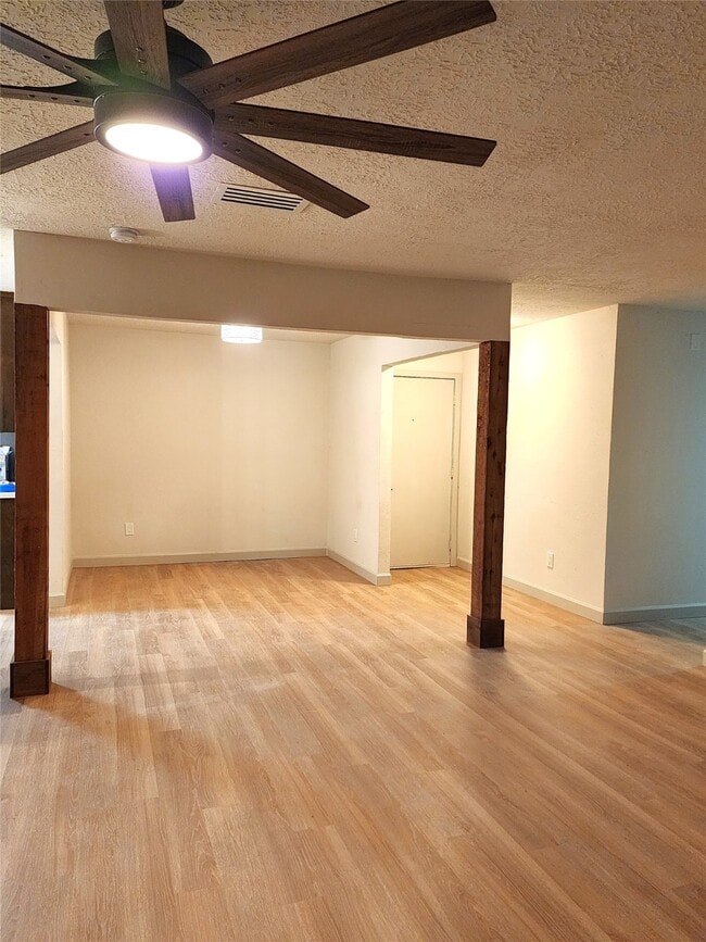 Photo - 4906 Valleyview Dr