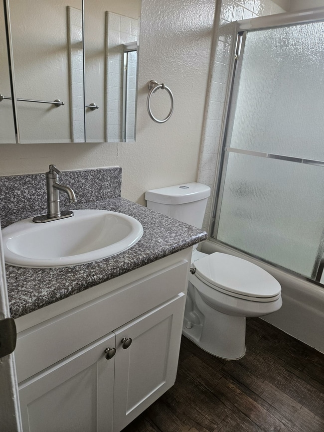 Photo - Bright & Wardman Apartments