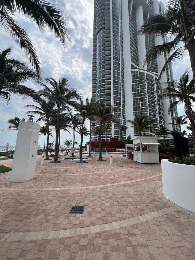 Photo - 18201 Collins Ave Unit 908