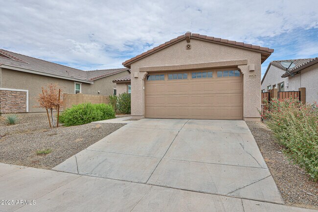 Photo - 16828 W Evergreen Rd