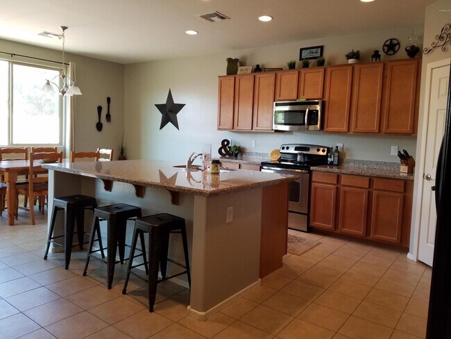 Photo - 1932 E Ravenswood Dr