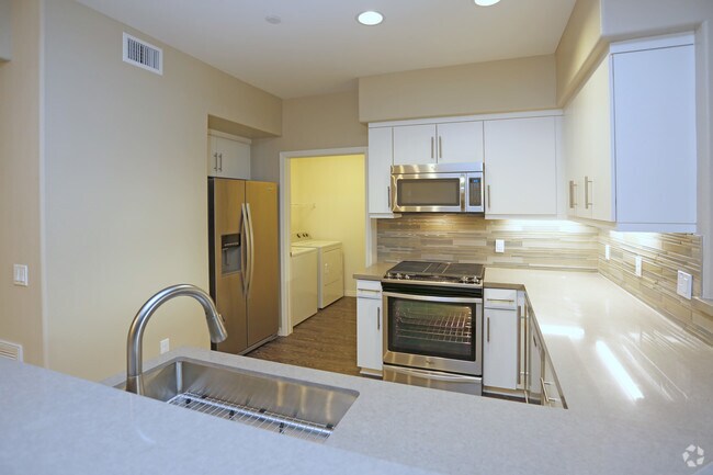 2 BR, 2 BA - B5