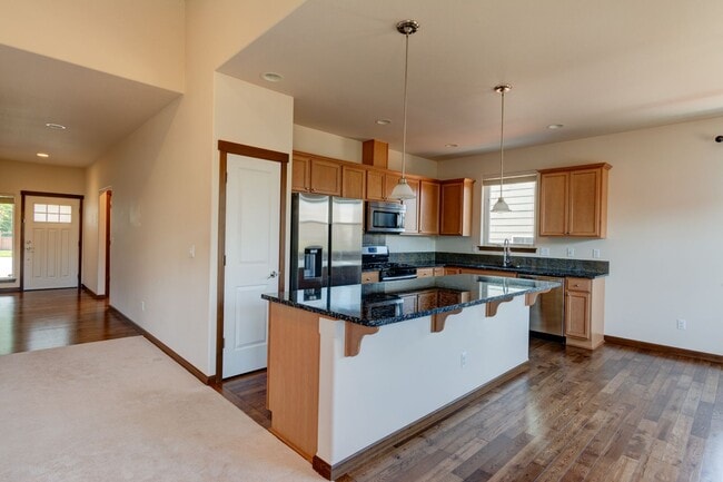 Photo - 3 Bedroom 2 Bath Home in Fairway Point