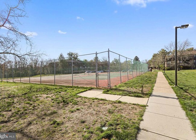 Photo - 2032 Old Stone Mill Dr Unit Beautiful 2B 2B condo