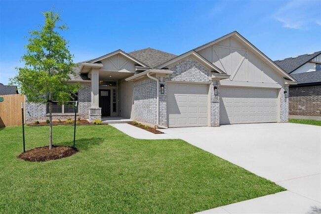 Building Photo - 13325 SW 8th St