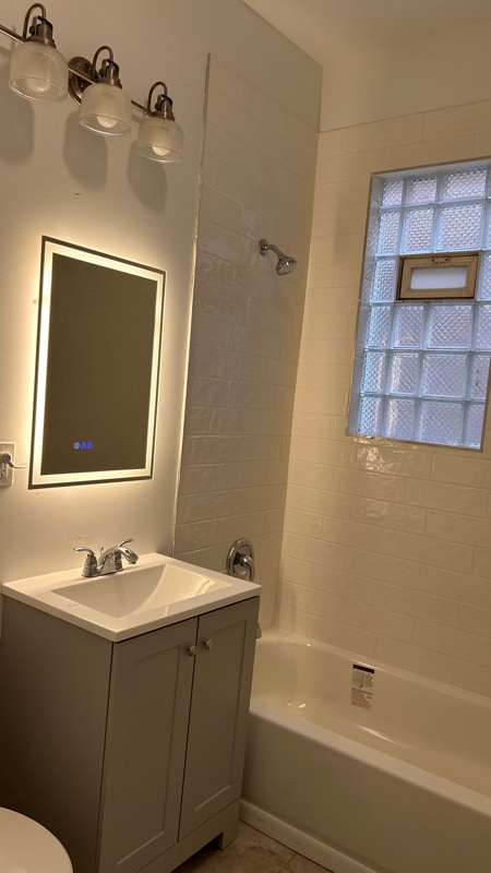 Photo - 1657 S Central Park Ave Unit 1