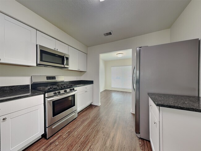 Photo - 16973 Scenic Knoll