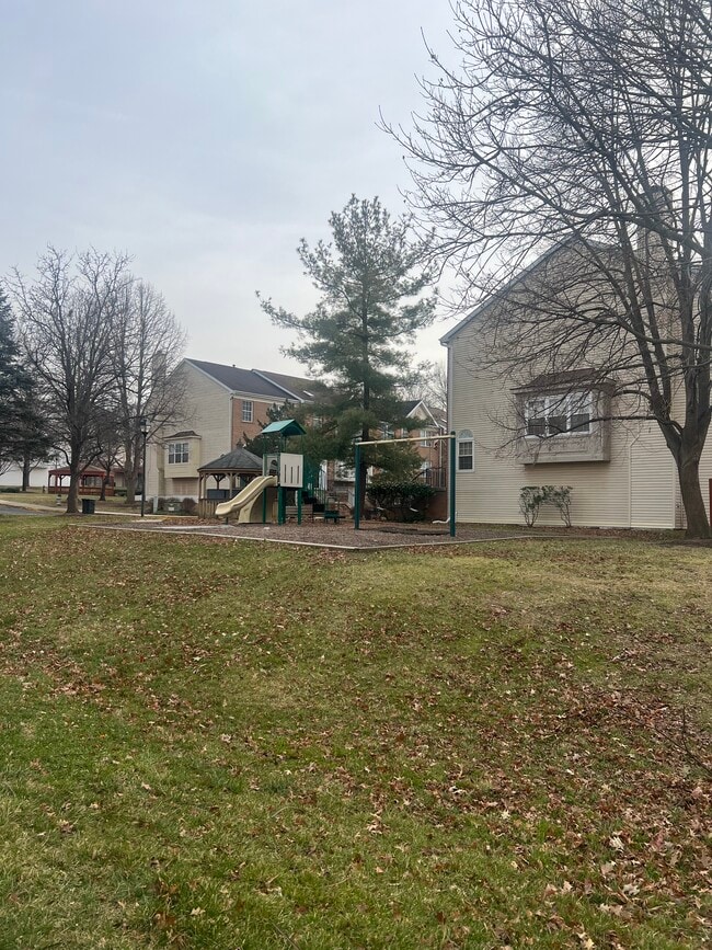 Photo - 8226 Castlebury Ter