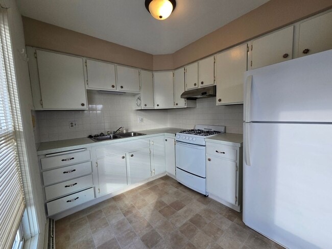 Photo - 203 Eisenhower Dr Unit 5