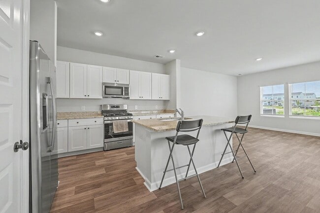 762 Ridgley Dr