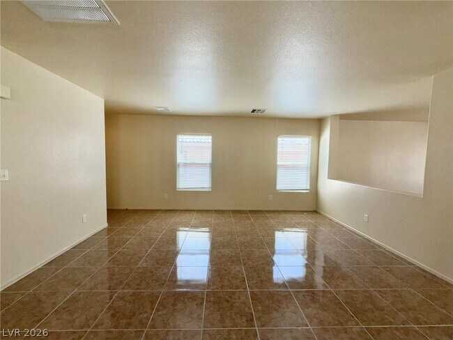 11225 Sandrone Ave