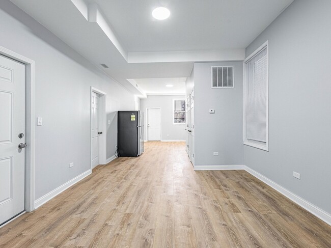 Photo - 1621 W Cullerton St