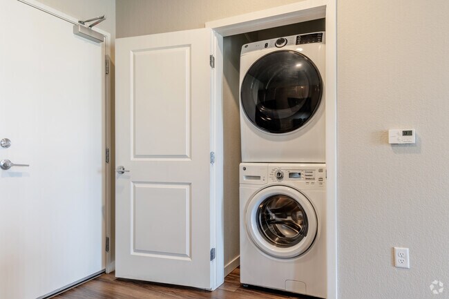 1BR, 1BA - 609SF - Eaton Street Apartments