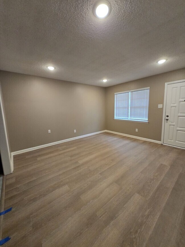 Photo - 4 Success is now offering this spacious 3 ...