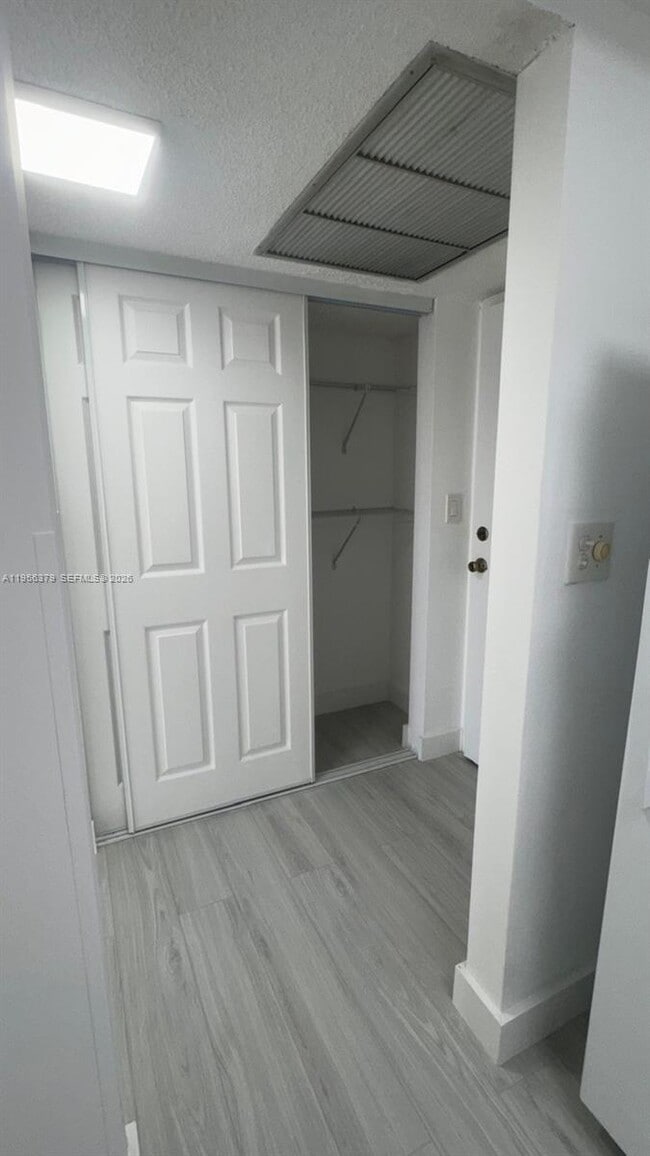 Photo - 200 172nd St Unit 406