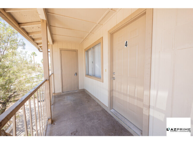 Building Photo - Bright and Cozy 2/1 Apache Junction Fourpl... Rental