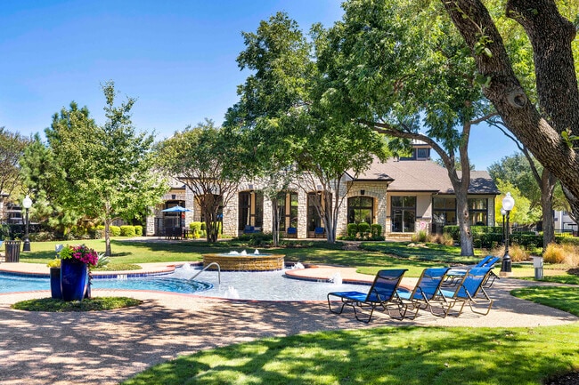 Photo - MAA Boulder Ridge