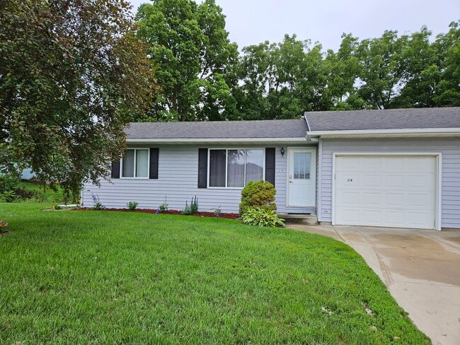 Building Photo - 216 Union St NE