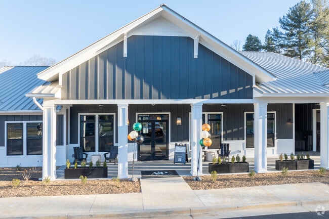 Arden Pines Luxury Apartments