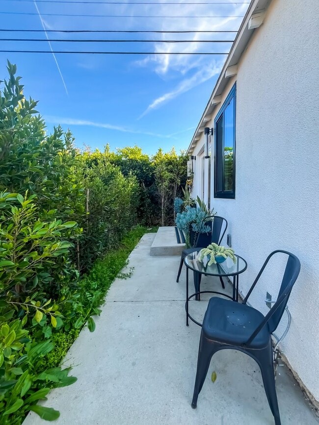 Photo - Open to 3 Month Short Term lease .Brand Ne...