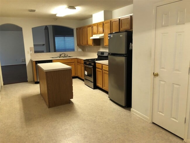 Photo - 23706 Cansfield Way