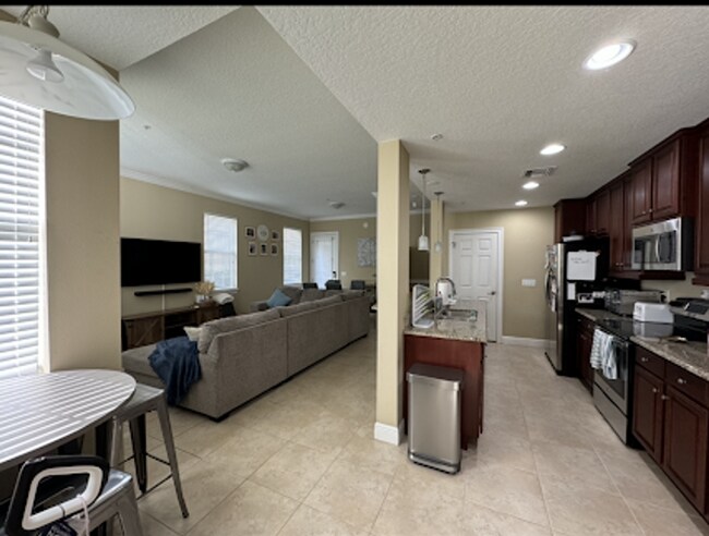 Photo - Baldwin Park 3/2.5 Town Home Must See!