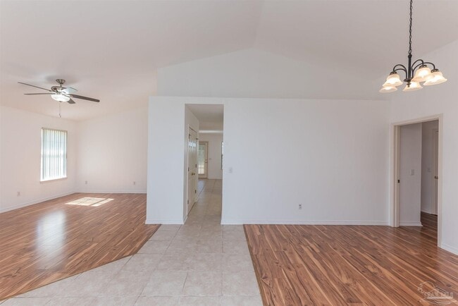 Photo - 25 Littleton St