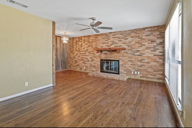 Photo - 10911 Visalia Dr