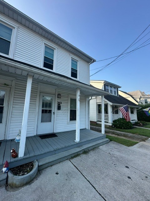 363 E King St