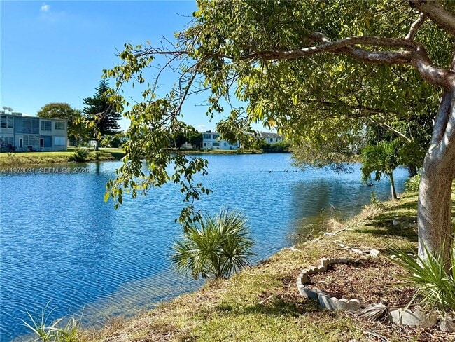 Photo - 160 NE 203rd Terrace Unit 22