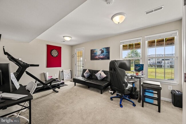 Photo - 24 Tuxford Ln