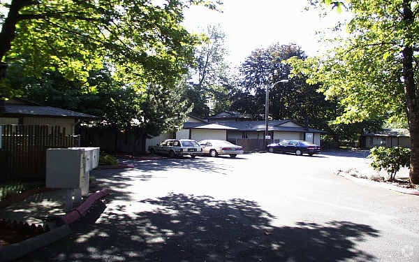 Photo - Glenview Woods Apartments
